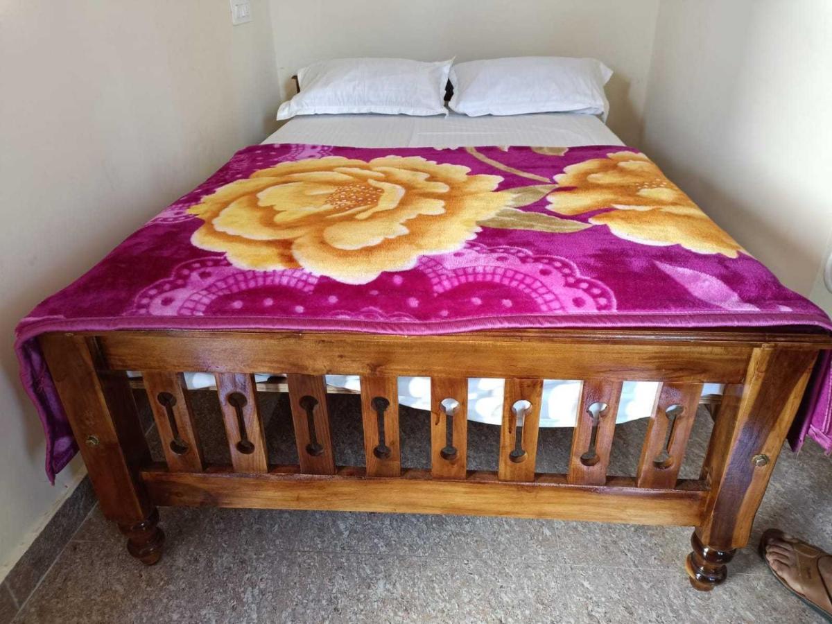 Oyo 8206 K J Residency Hotel Mysore Ngoại thất bức ảnh
