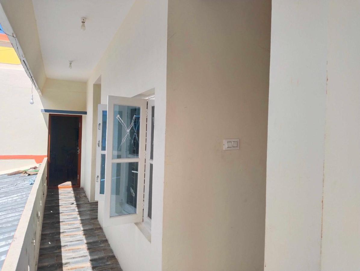 Oyo 8206 K J Residency Hotel Mysore Ngoại thất bức ảnh
